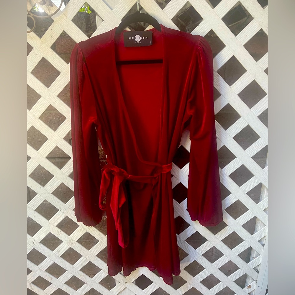 After Party X Nasty Gal Gently Worn Red Velvet Wrap Dress Size Large